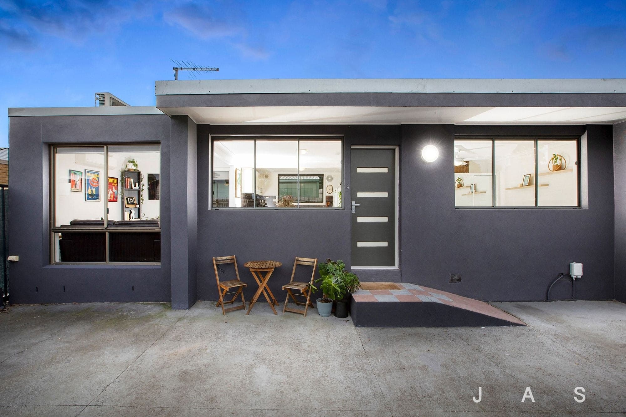 4/3 Oxford Street Newport VIC, Newport - Image 1