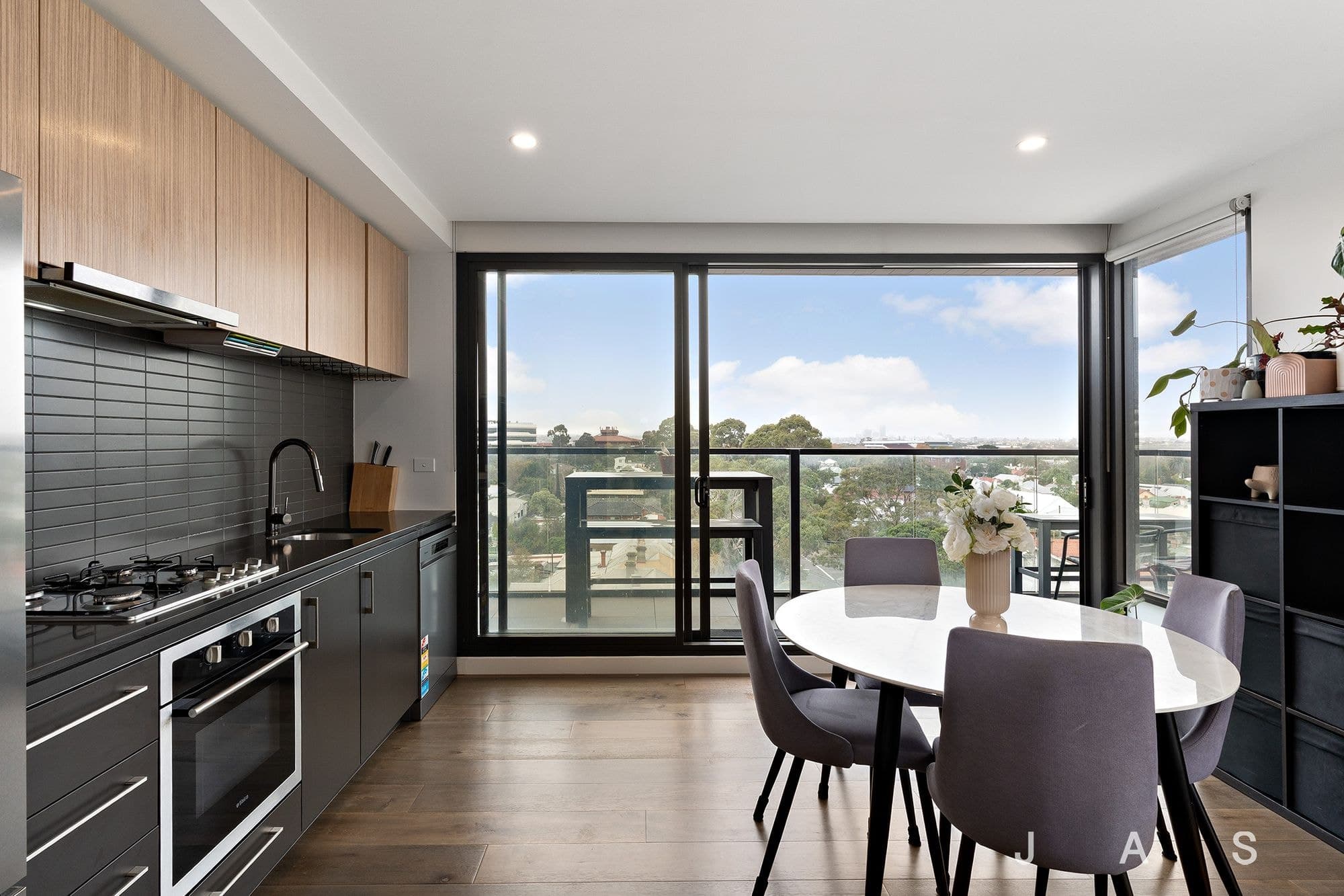 601/99 Donald Street Footscray VIC, Footscray - Thumbnail 3