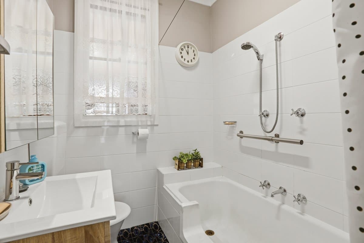 16 Barnes Street, BERKELEY NSW 2506, Berkeley - Thumbnail 8