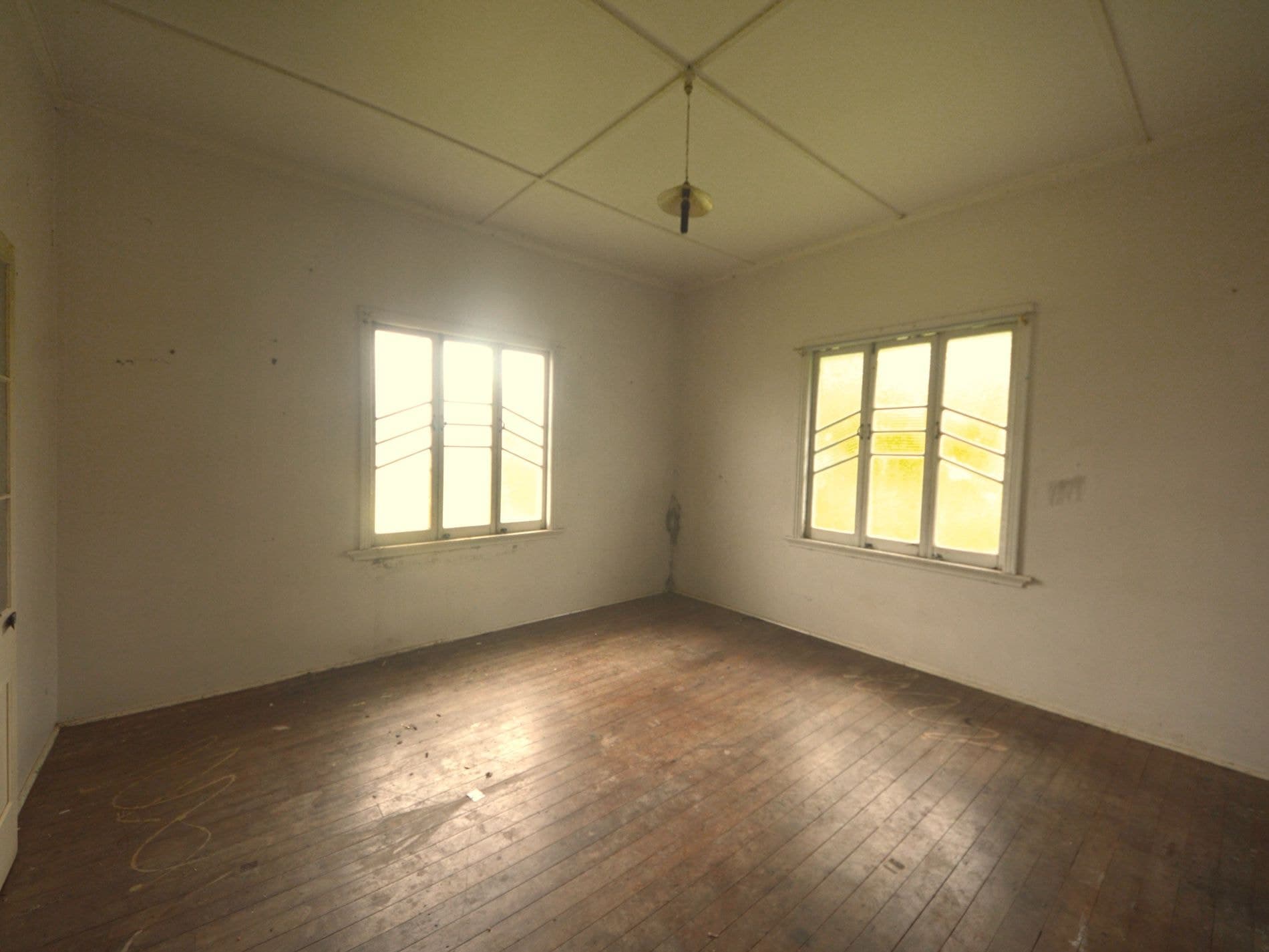 44 RIVER AVENUE, Mighell, Mighell - Thumbnail 4