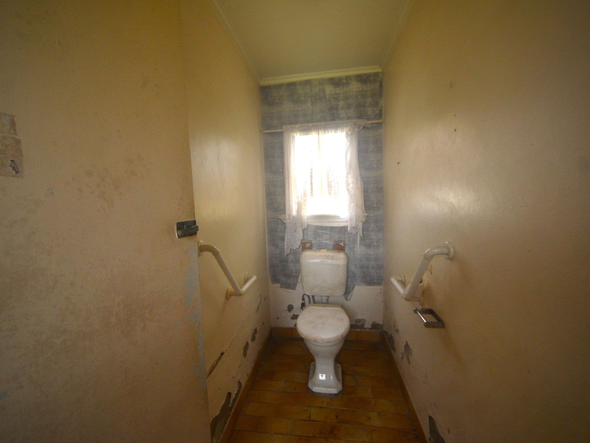 44 RIVER AVENUE, Mighell, Mighell - Thumbnail 5