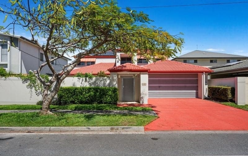 40 Salerno Street, Surfers Paradise - Image 1