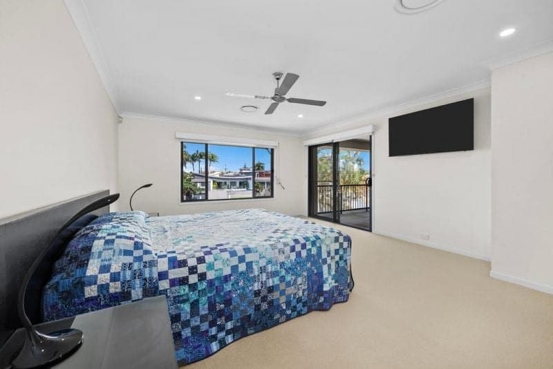 40 Salerno Street, Surfers Paradise - Thumbnail 6
