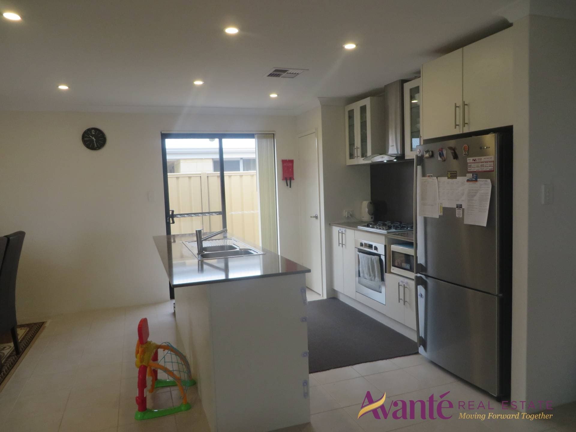 24 Weetman Road, Hammond Park, Hammond Park - Thumbnail 4