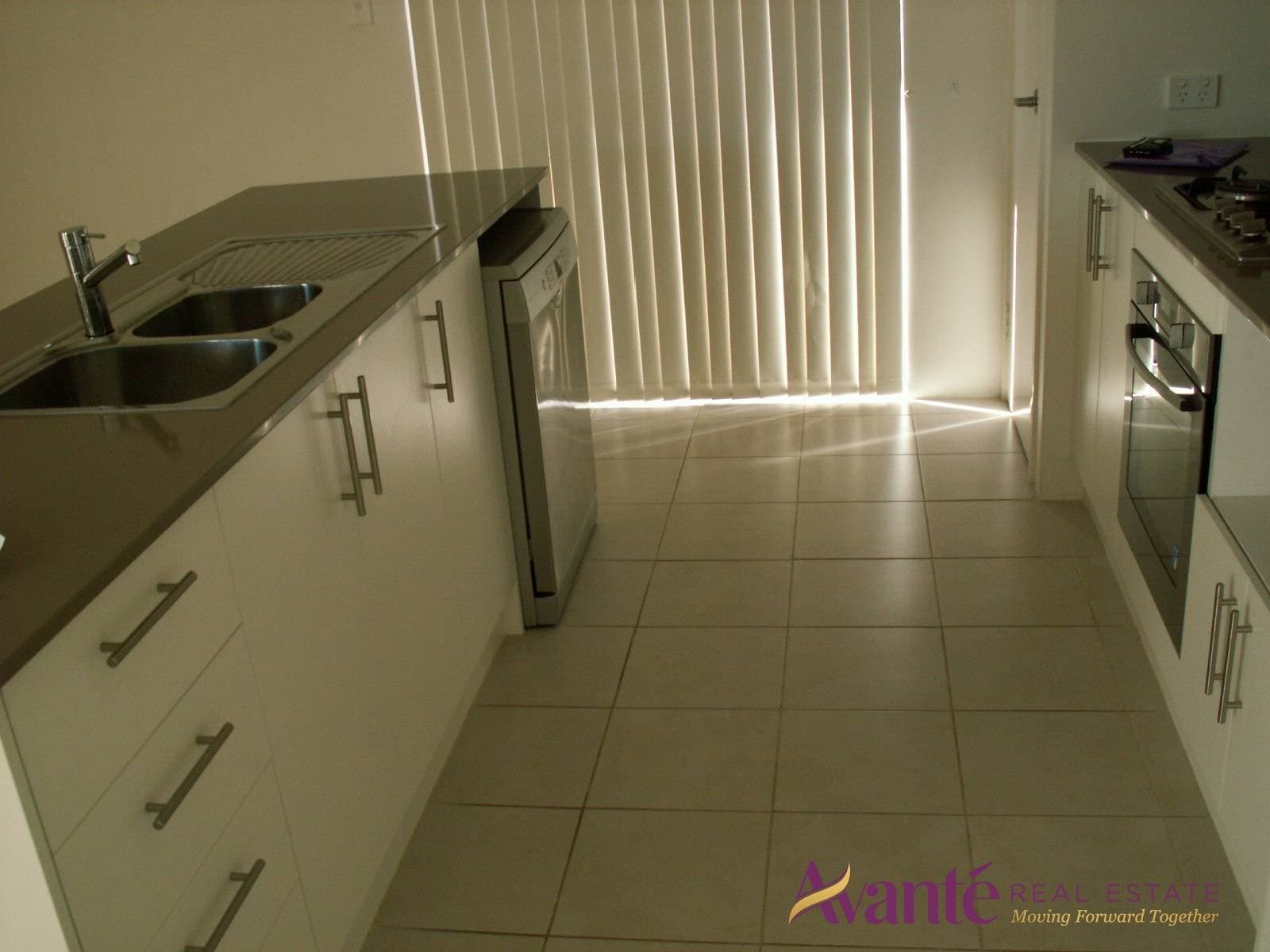 24 Weetman Road, Hammond Park, Hammond Park - Thumbnail 5