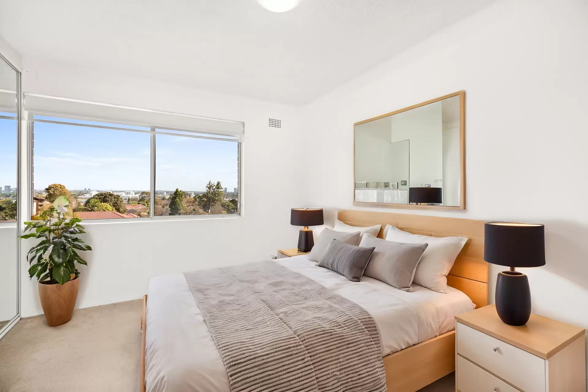 9/3 Western Crescent, Gladesville, Gladesville - Thumbnail 2
