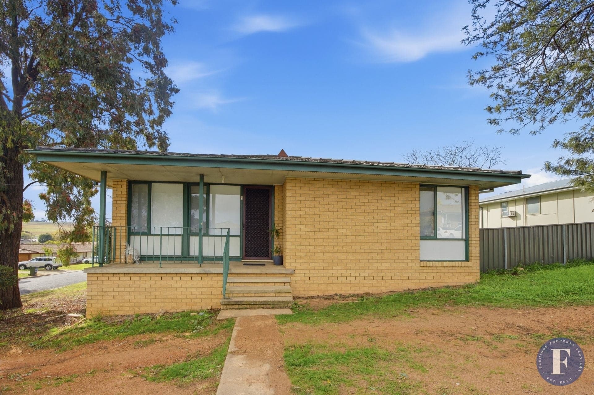 14 Cook Crescent, Young NSW, Young - Thumbnail 2