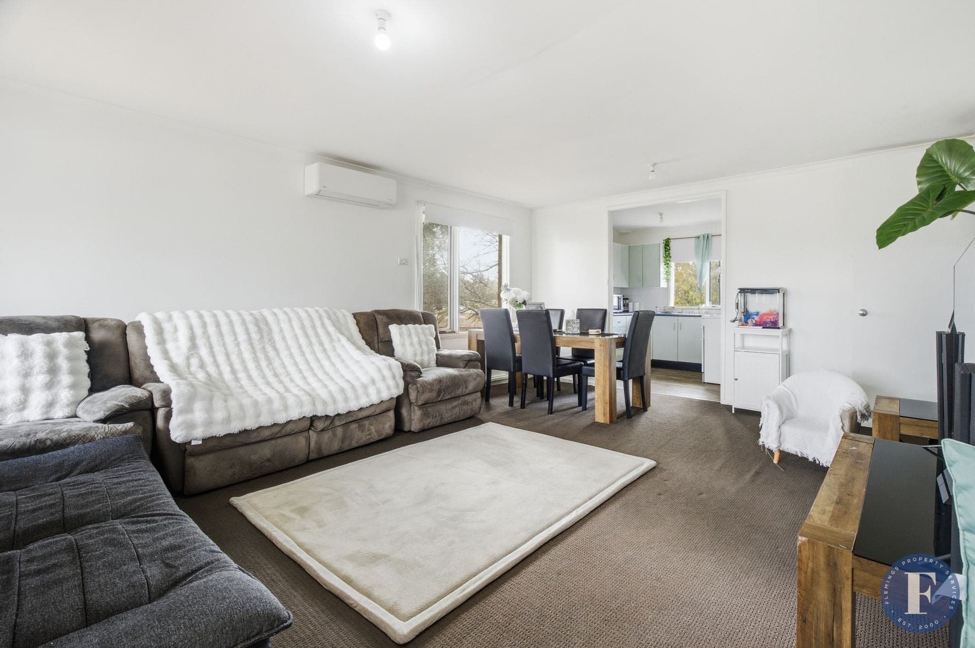 14 Cook Crescent, Young NSW, Young - Thumbnail 3