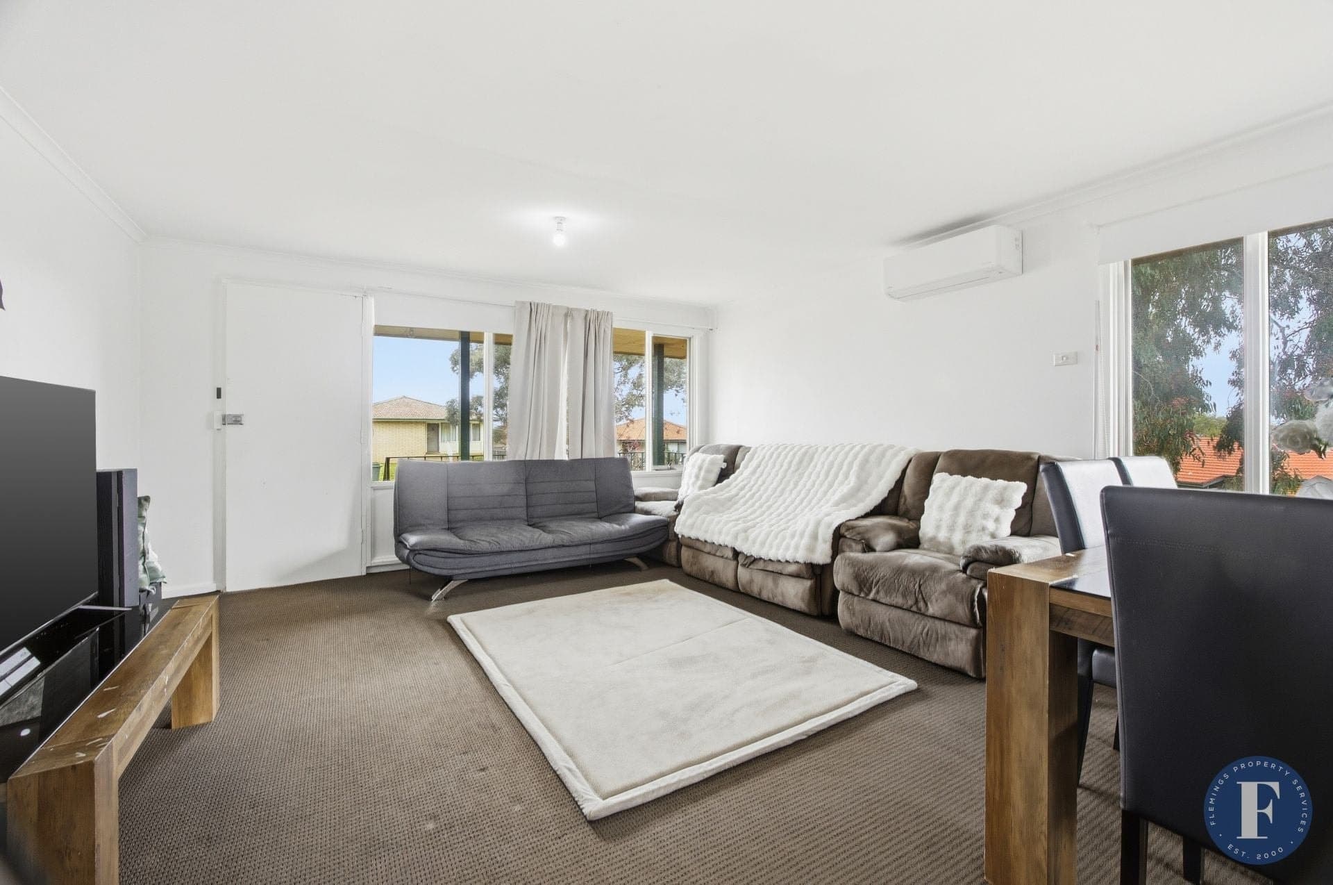 14 Cook Crescent, Young NSW, Young - Thumbnail 4