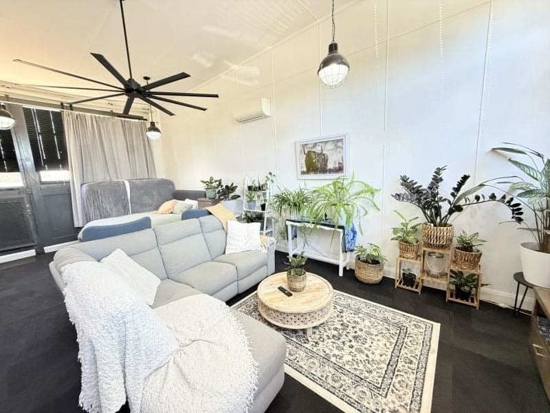 61 Pudman Street, Boorowa NSW, Boorowa - Thumbnail 3