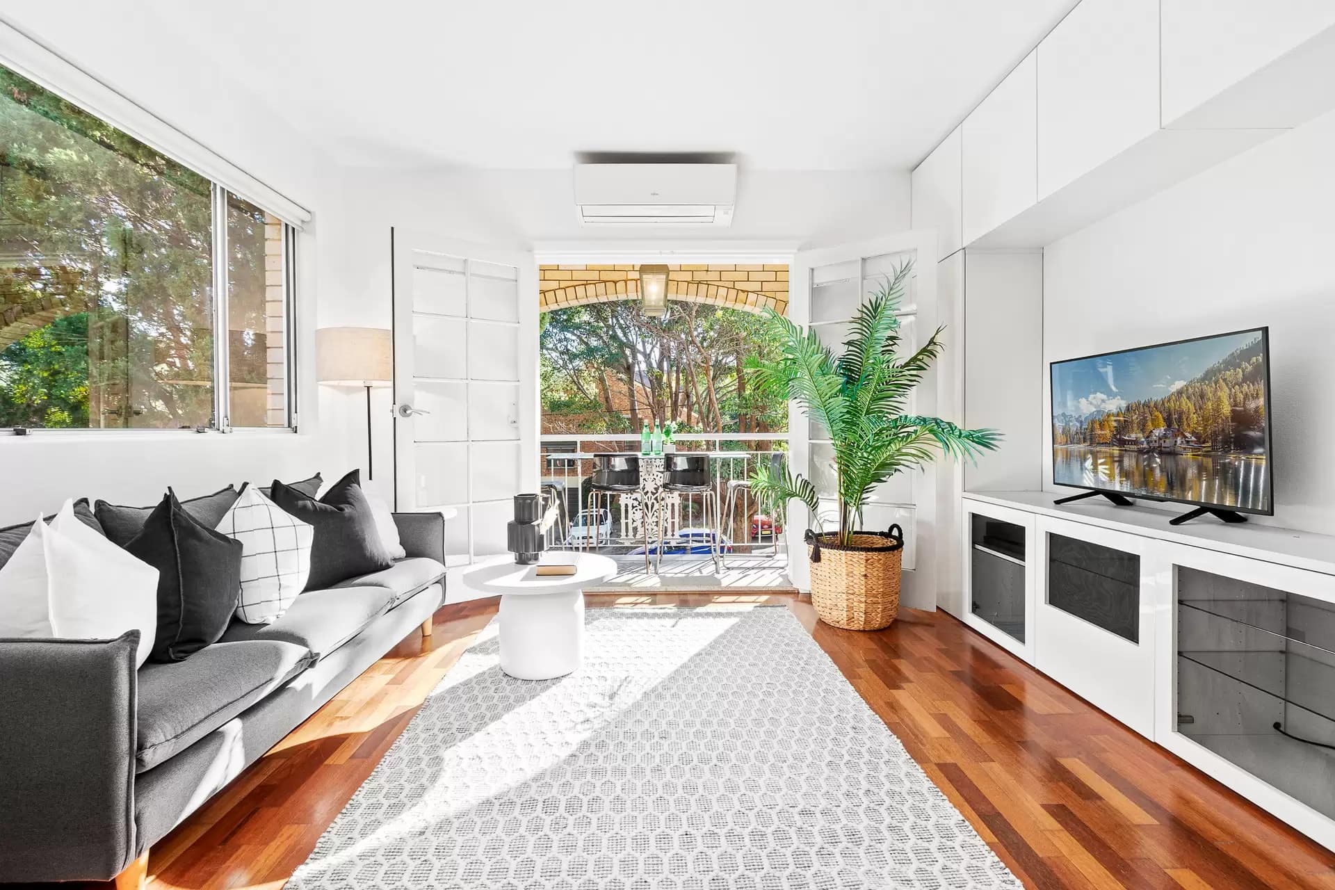 1/12 Pearson Street, Gladesville, Gladesville - Thumbnail 2