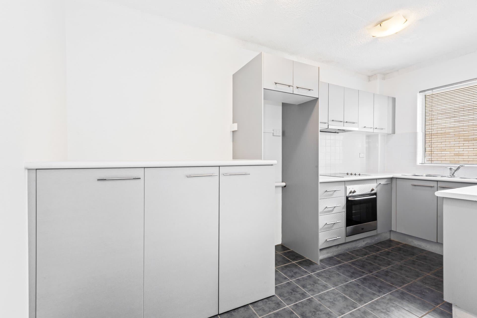 8/28 Meadow Crescent, Meadowbank, Meadowbank - Thumbnail 2
