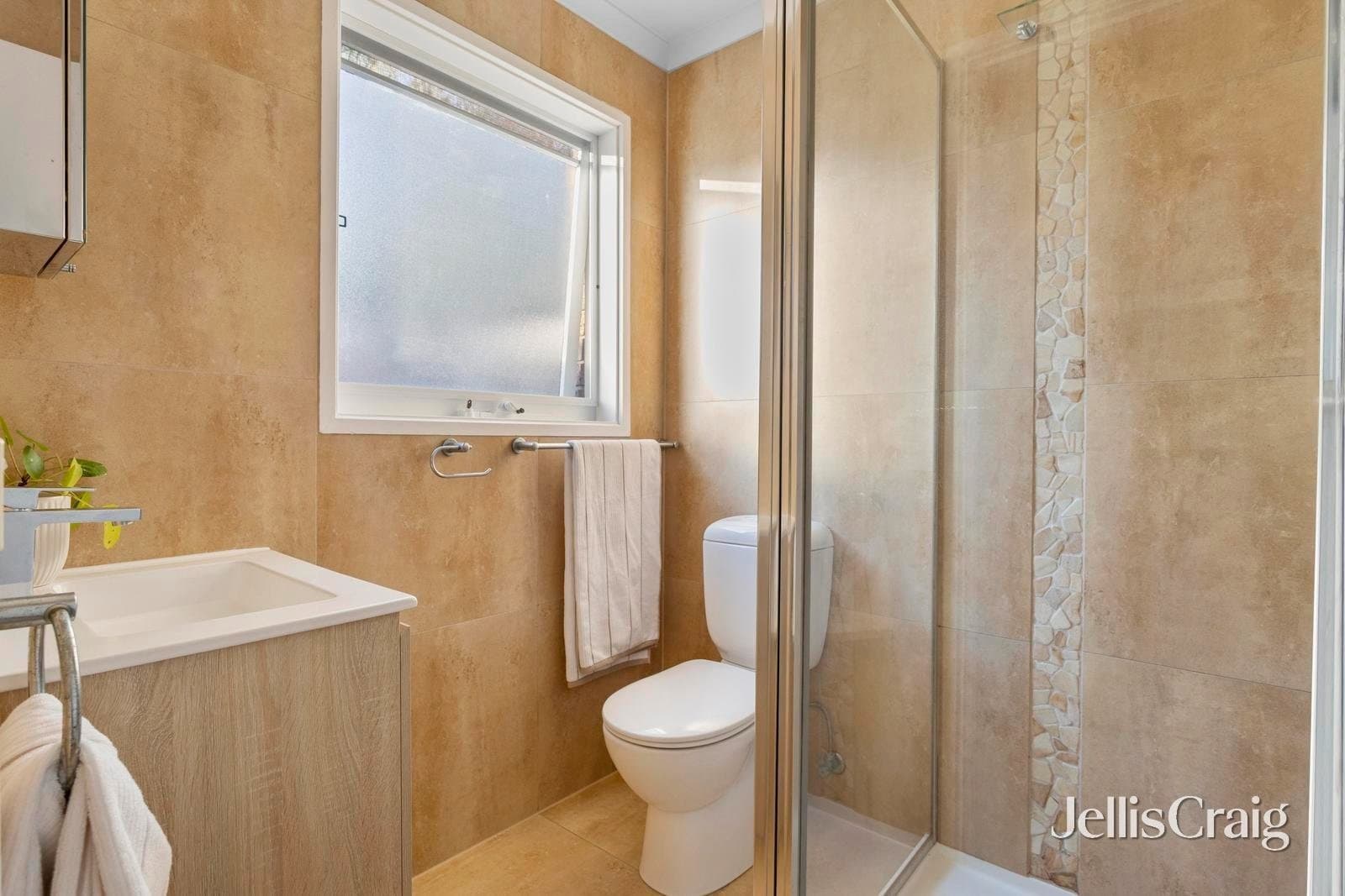 42 Wycliffe Crescent, Eltham, Eltham - Thumbnail 8