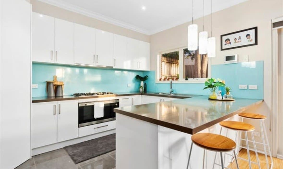 2/16 Maple Street, Mount Waverley, Mount Waverley - Thumbnail 2