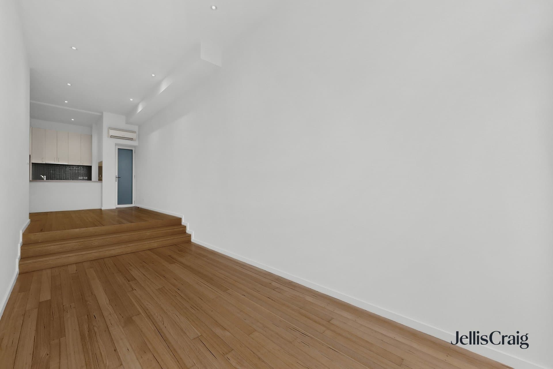 1/246 Bay Street, Port Melbourne, Port Melbourne - Thumbnail 4