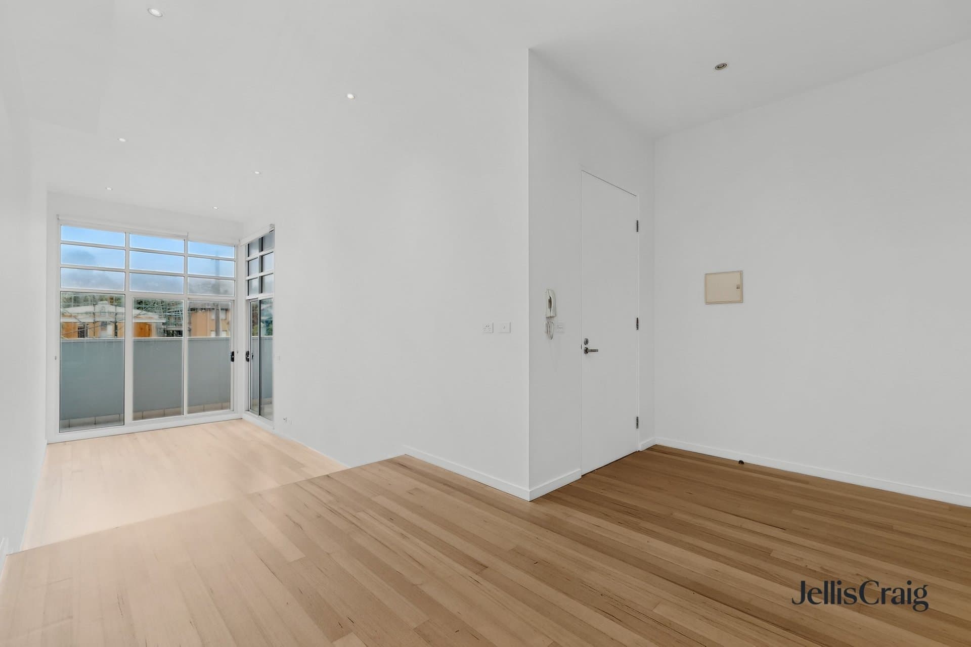 1/246 Bay Street, Port Melbourne, Port Melbourne - Thumbnail 5
