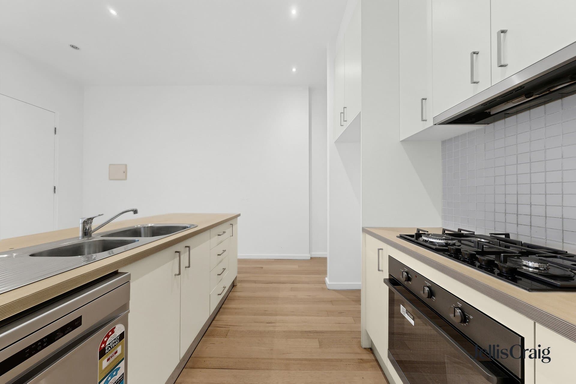 1/246 Bay Street, Port Melbourne, Port Melbourne - Thumbnail 7
