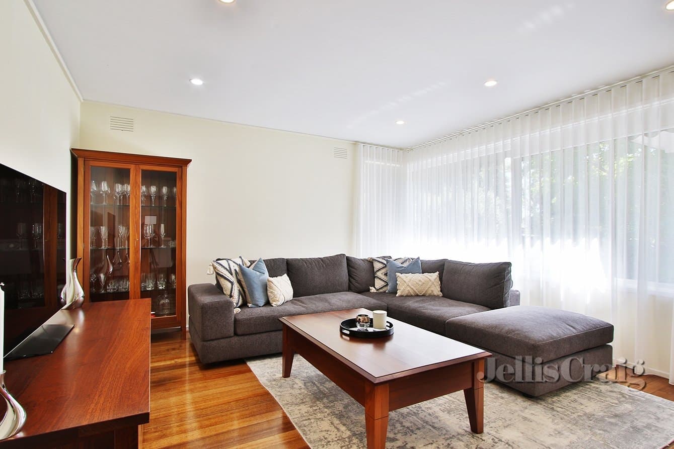8 Millan Court, Glen Waverley, Glen Waverley - Thumbnail 3