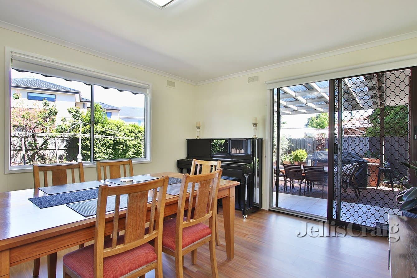 8 Millan Court, Glen Waverley, Glen Waverley - Thumbnail 4