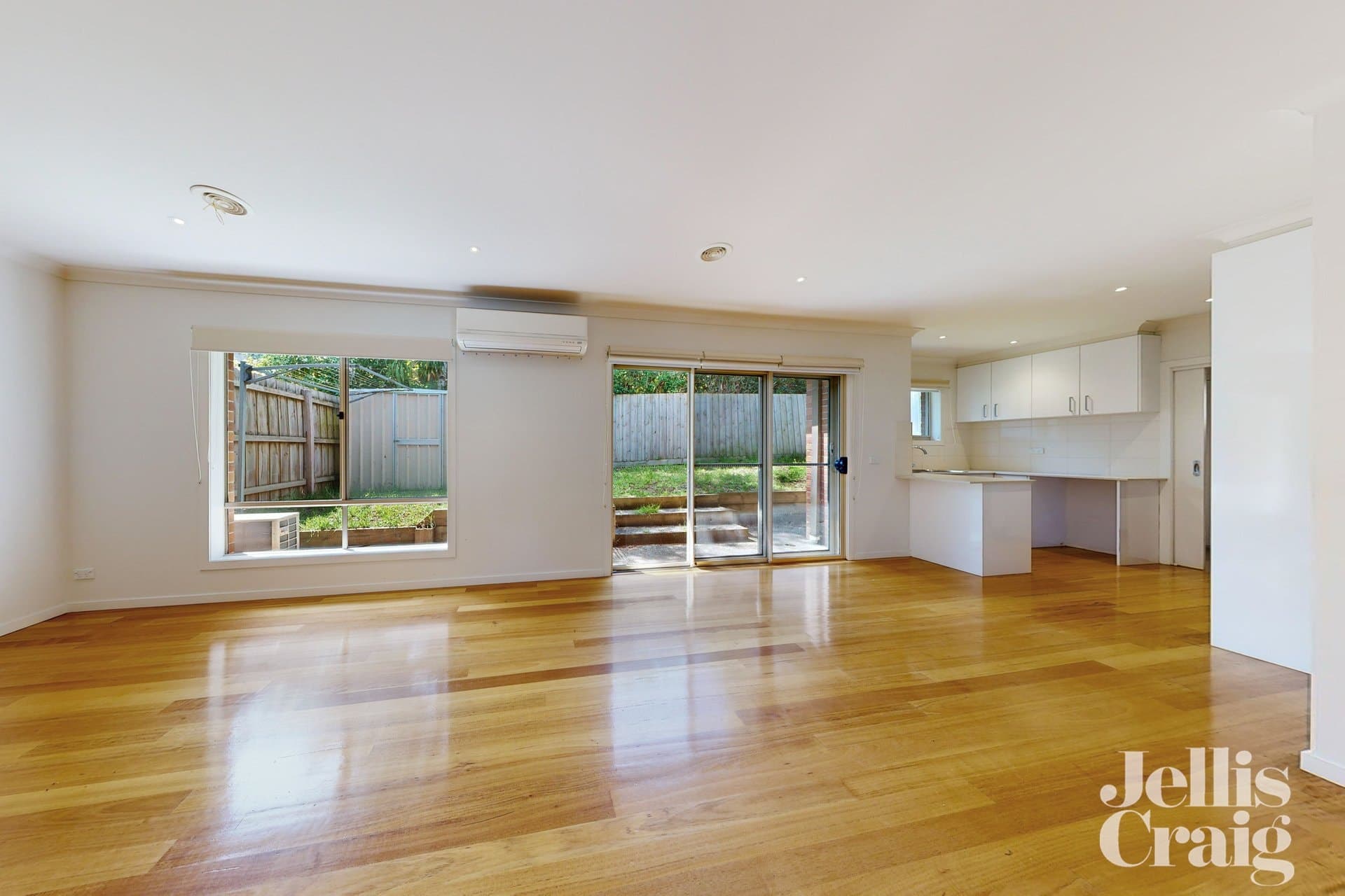 2/4-6 Smyth Street, Mount Waverley, Mount Waverley - Thumbnail 3