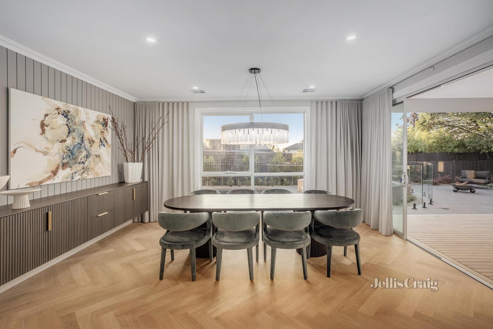 717 Waverley Road, Glen Waverley, Glen Waverley - Thumbnail 4