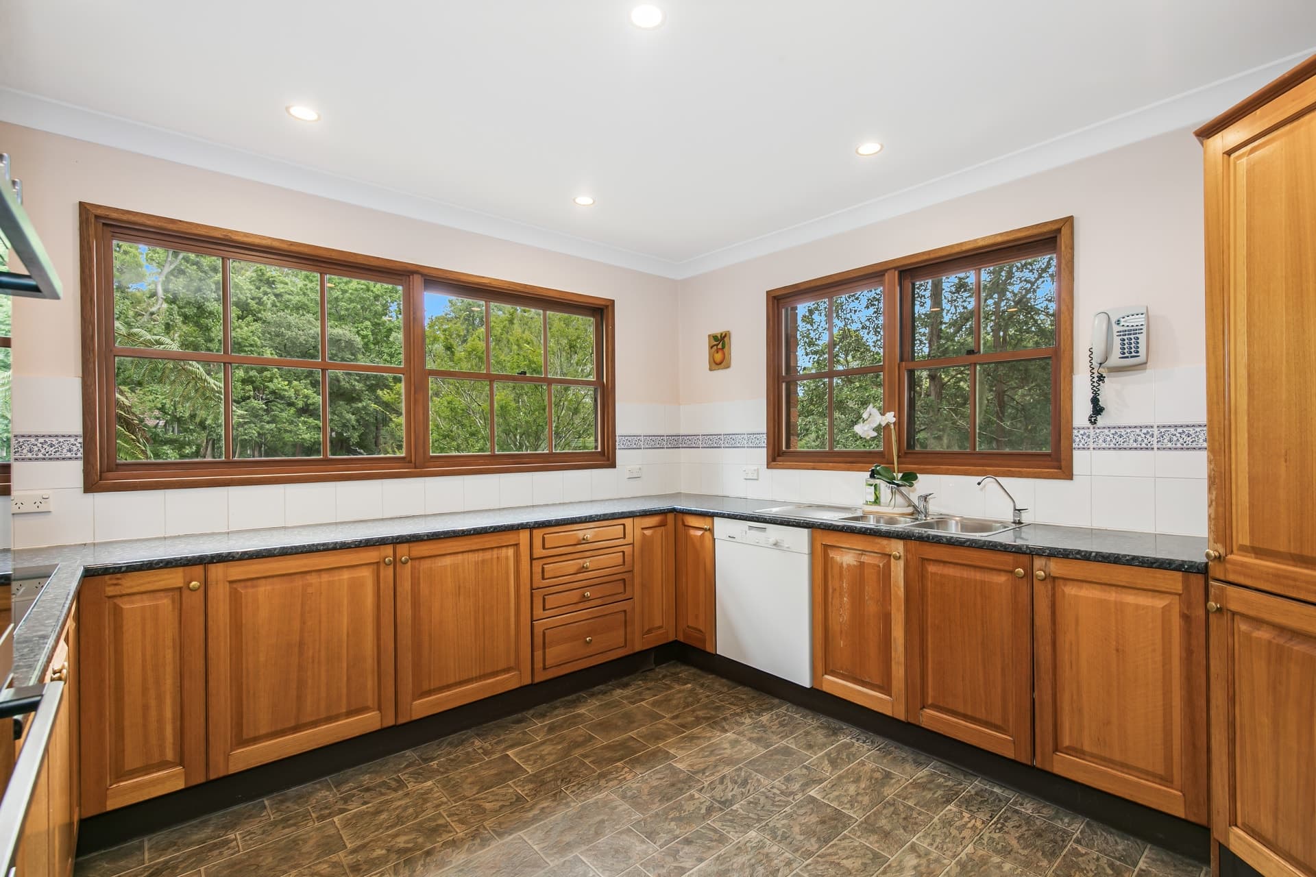 16 Leeds Place,         Turramurra, Turramurra - Thumbnail 5