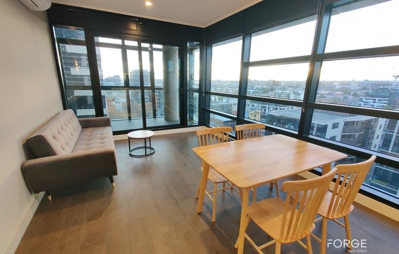 901 / 45 Dudley Street, West Melbourne, West Melbourne - Thumbnail 2