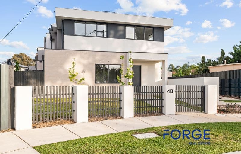 4b Sunlit Court, Hampton East, Hampton East - Image 1