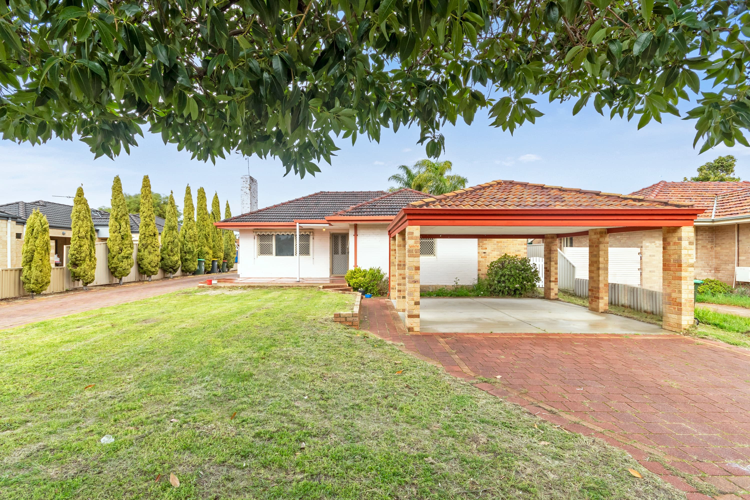 9 Winchelsea Road, NOLLAMARA WA 6061, Nollamara - Image 1