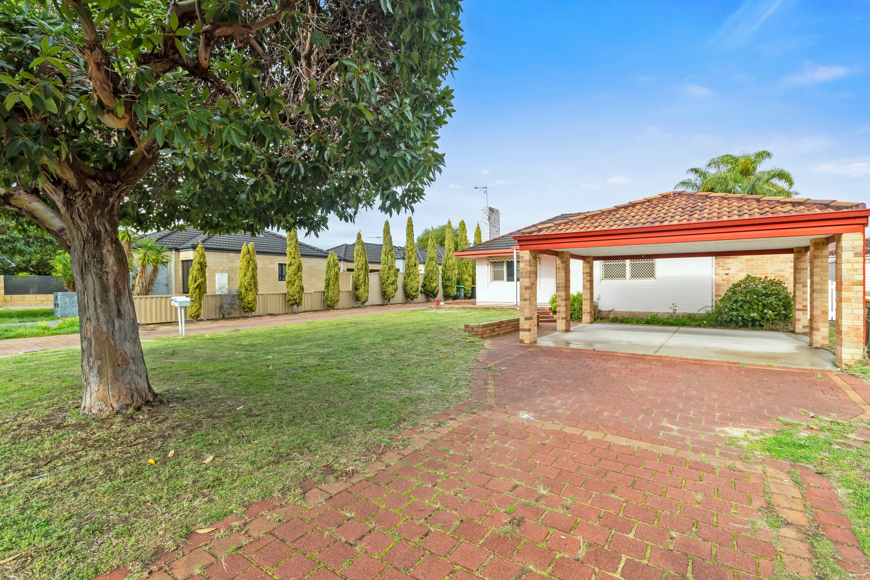9 Winchelsea Road, NOLLAMARA WA 6061, Nollamara - Thumbnail 2