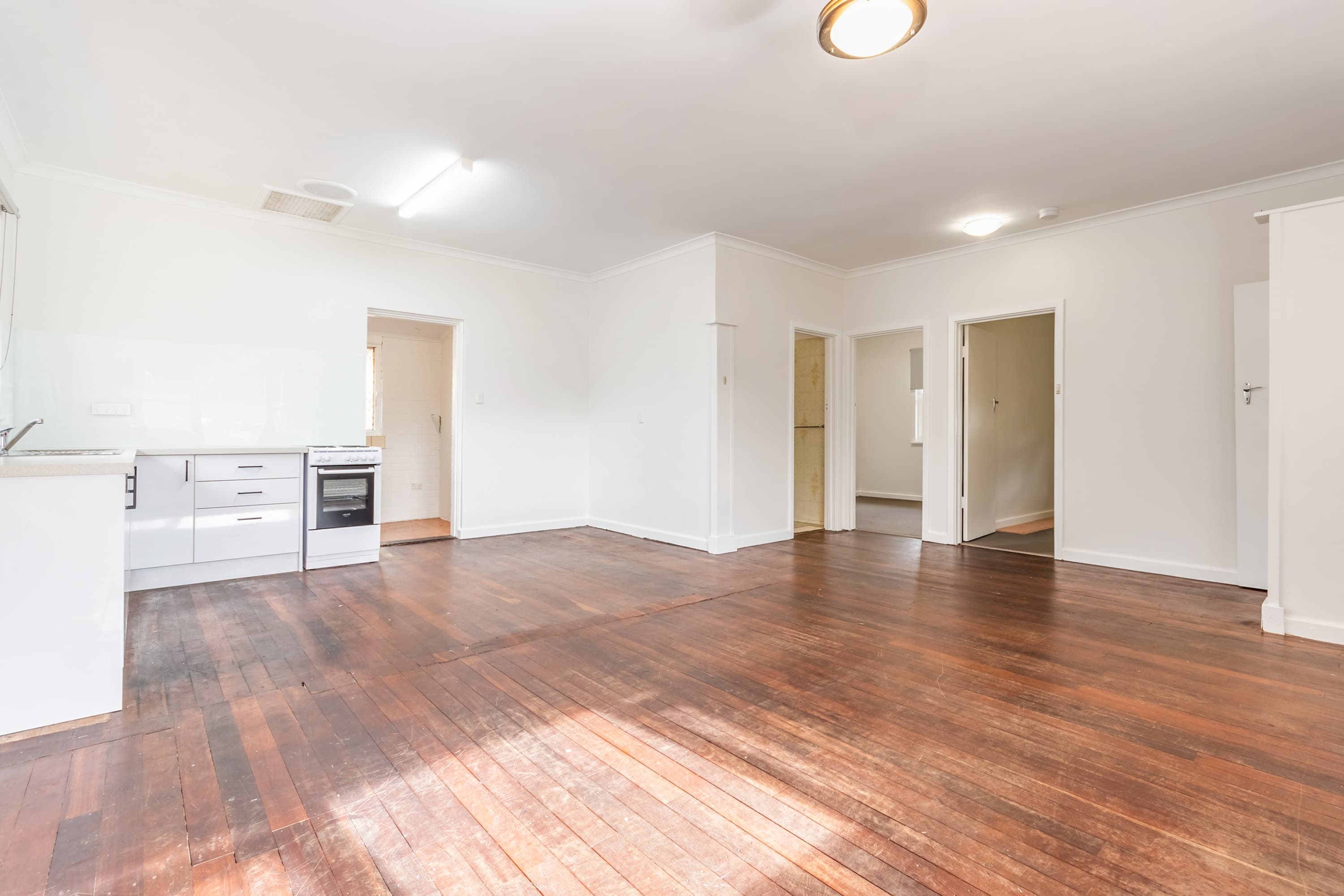 9 Winchelsea Road, NOLLAMARA WA 6061, Nollamara - Thumbnail 5