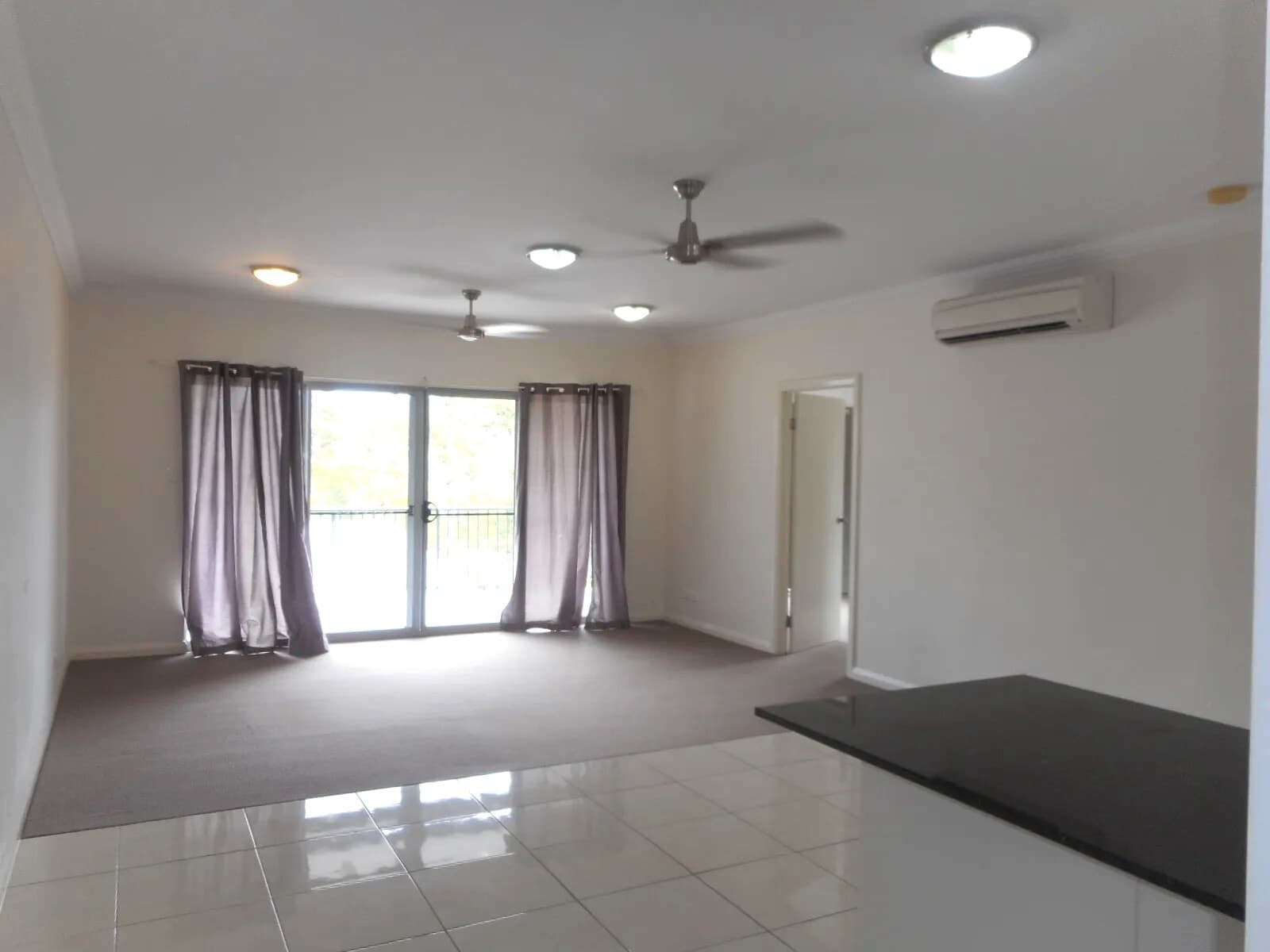 30/3 Deloraine Close, Cannonvale - Thumbnail 3
