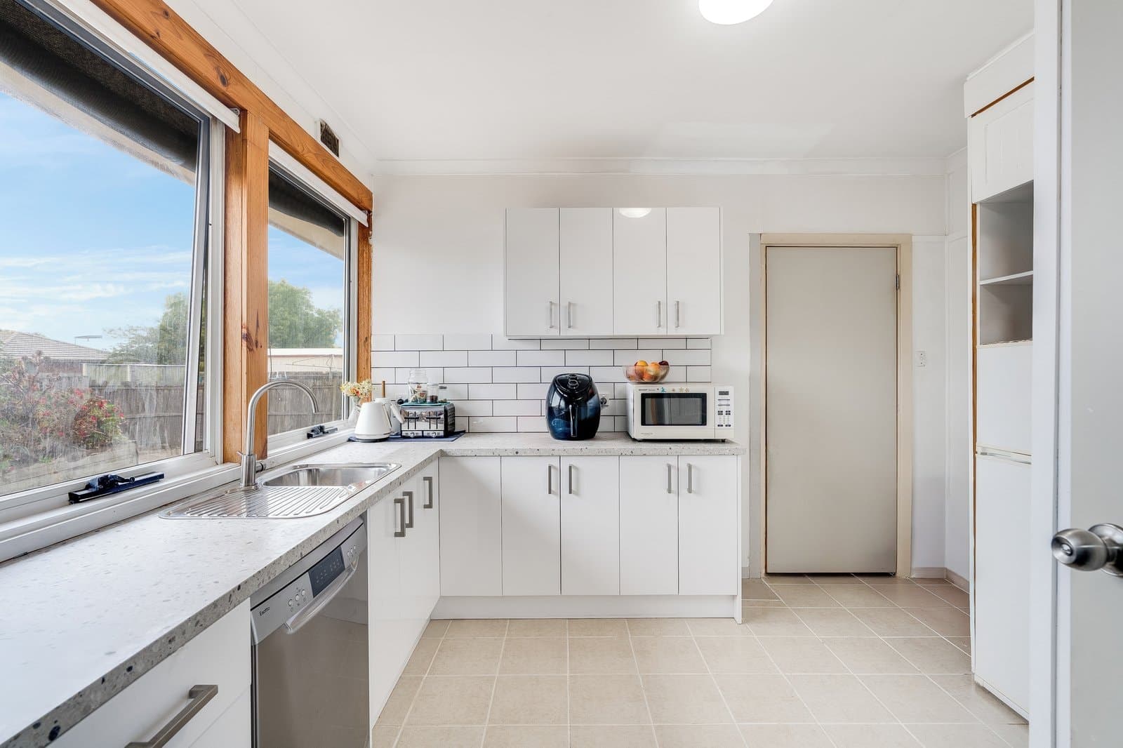 11 Bingara Avenue, Norlane, Norlane - Thumbnail 2