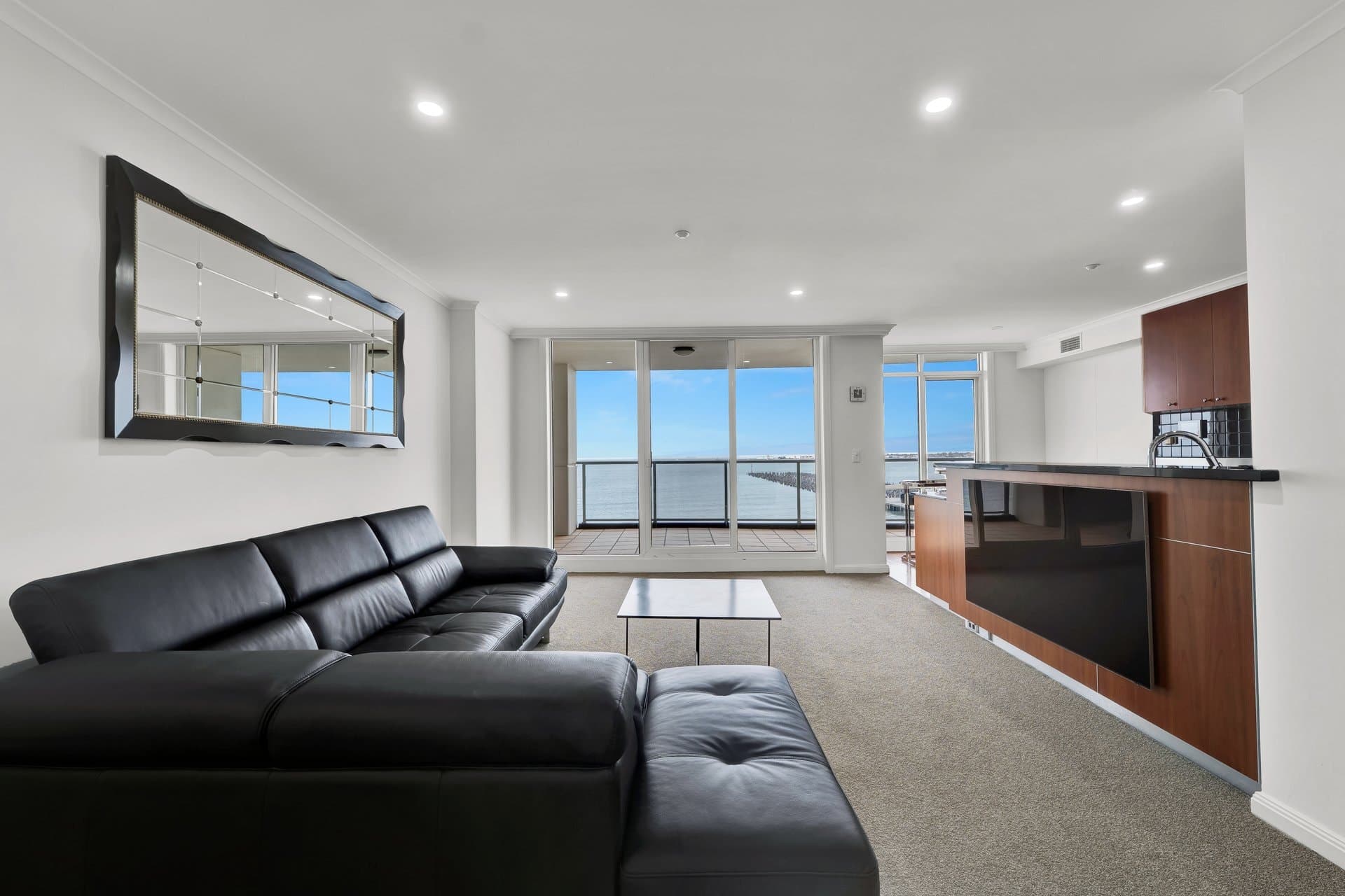 507/127 Beach Street, Port Melbourne, Port Melbourne - Thumbnail 3