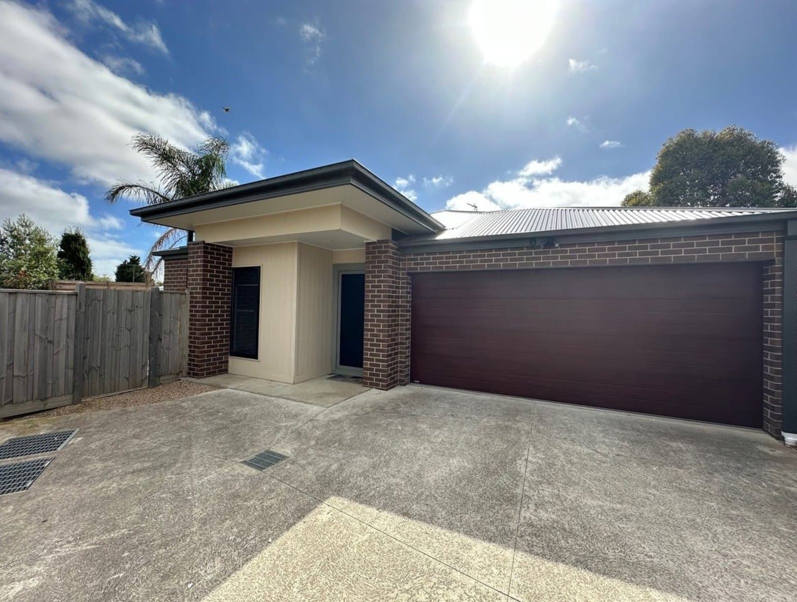 3/3 Universal Court, Leopold, Leopold - Image 1