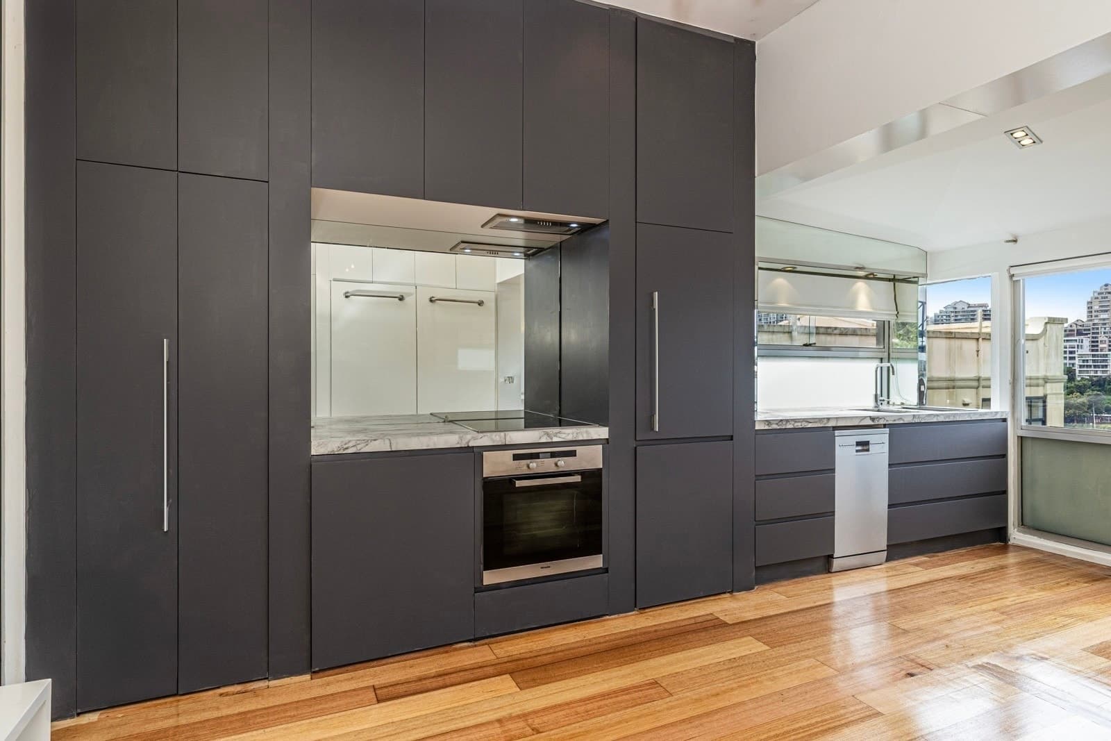 2/25 East Crescent Street, McMahons Point, McMahons Point - Thumbnail 7