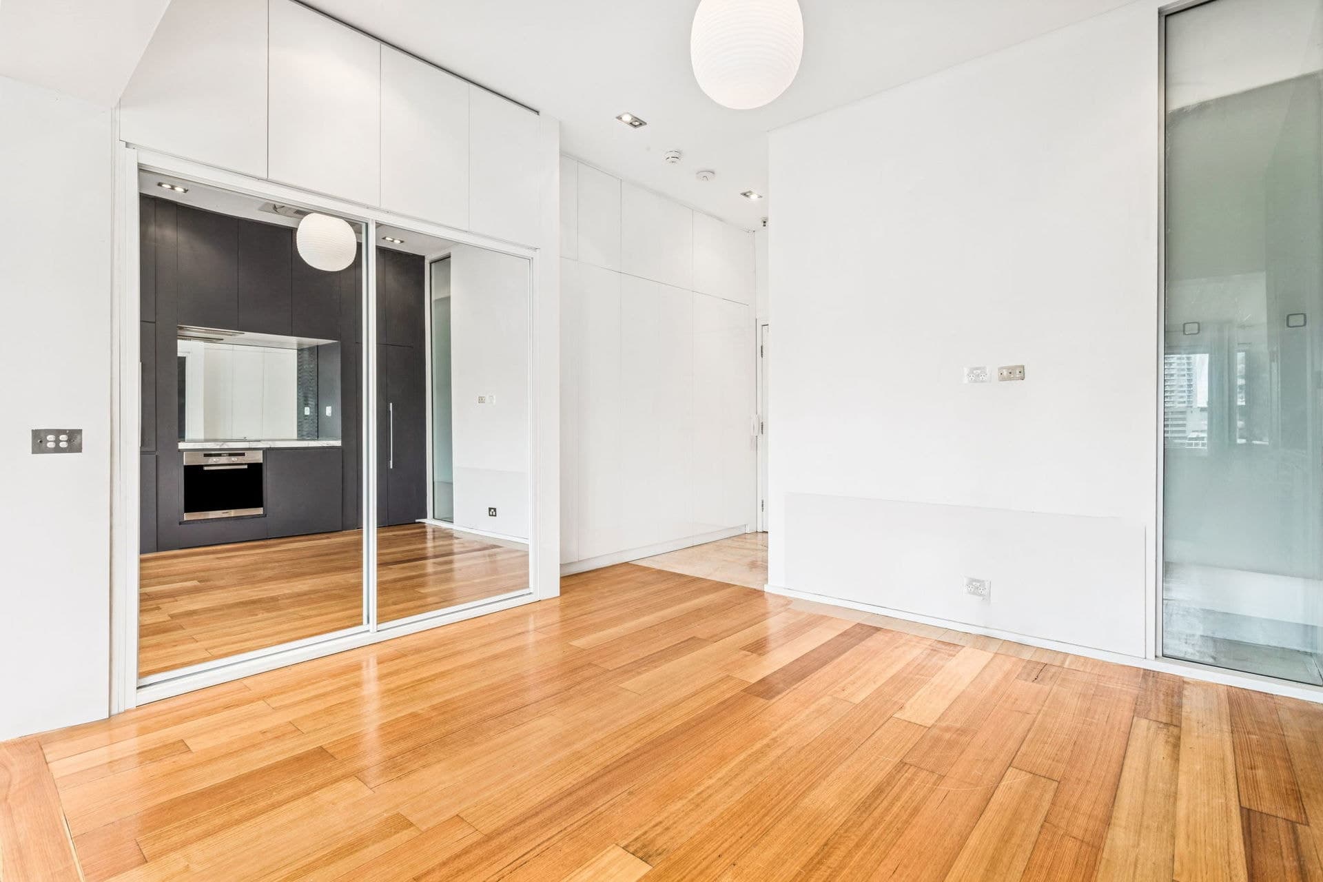 2/25 East Crescent Street, McMahons Point, McMahons Point - Thumbnail 8