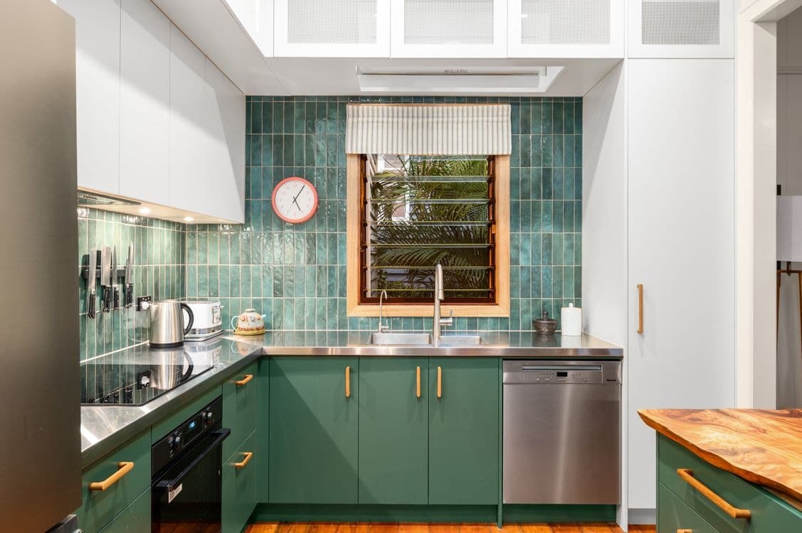 20 Dean Street, RED HILL, QLD 4059, Red Hill - Thumbnail 2