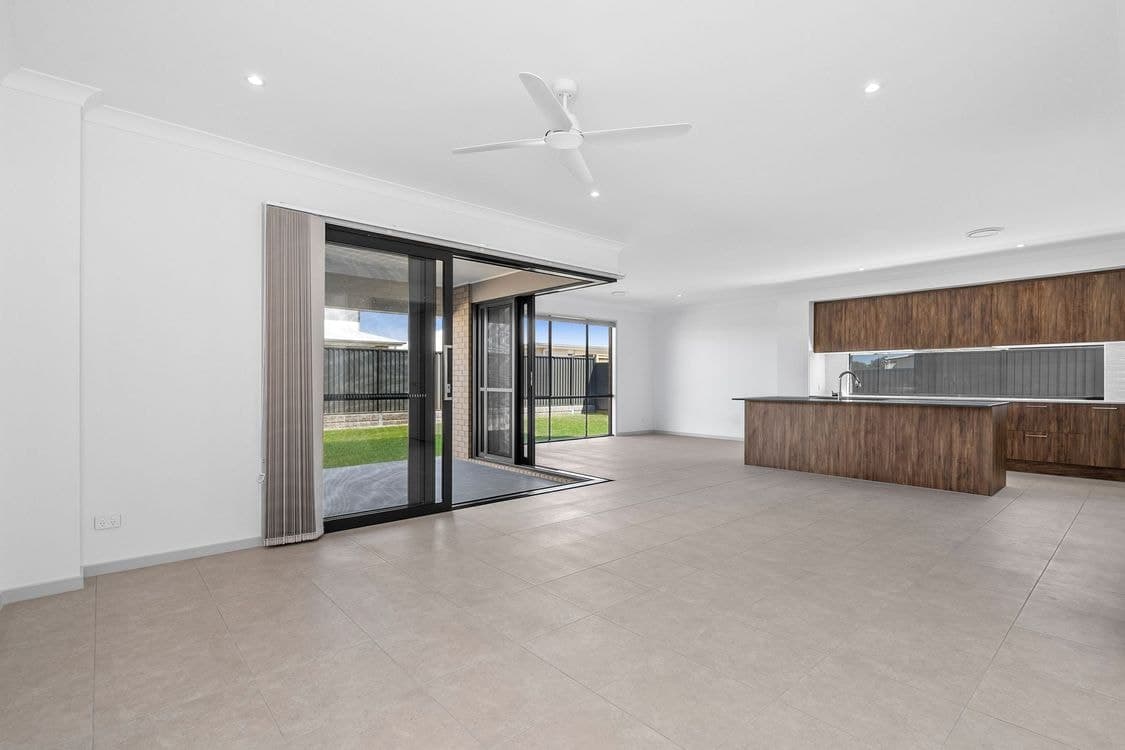 35 Ascot Circuit, PALMVIEW, QLD 4553, Palmview - Thumbnail 3