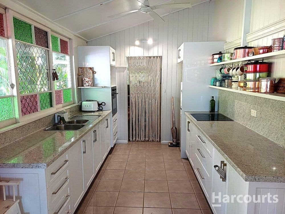 281 Torquay Terrace, TORQUAY, QLD 4655, Torquay - Thumbnail 3