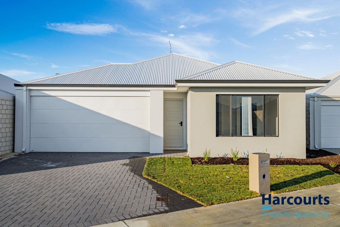 30 Kembla Way, LAKELANDS, WA 6180, Lakelands - Image 1