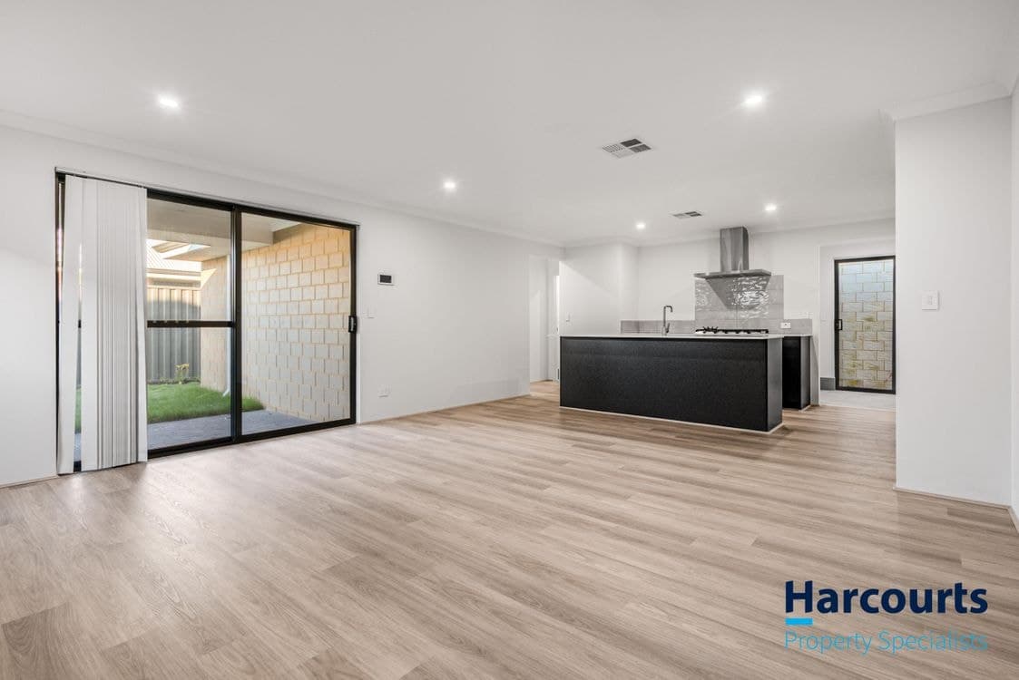 30 Kembla Way, LAKELANDS, WA 6180, Lakelands - Thumbnail 4