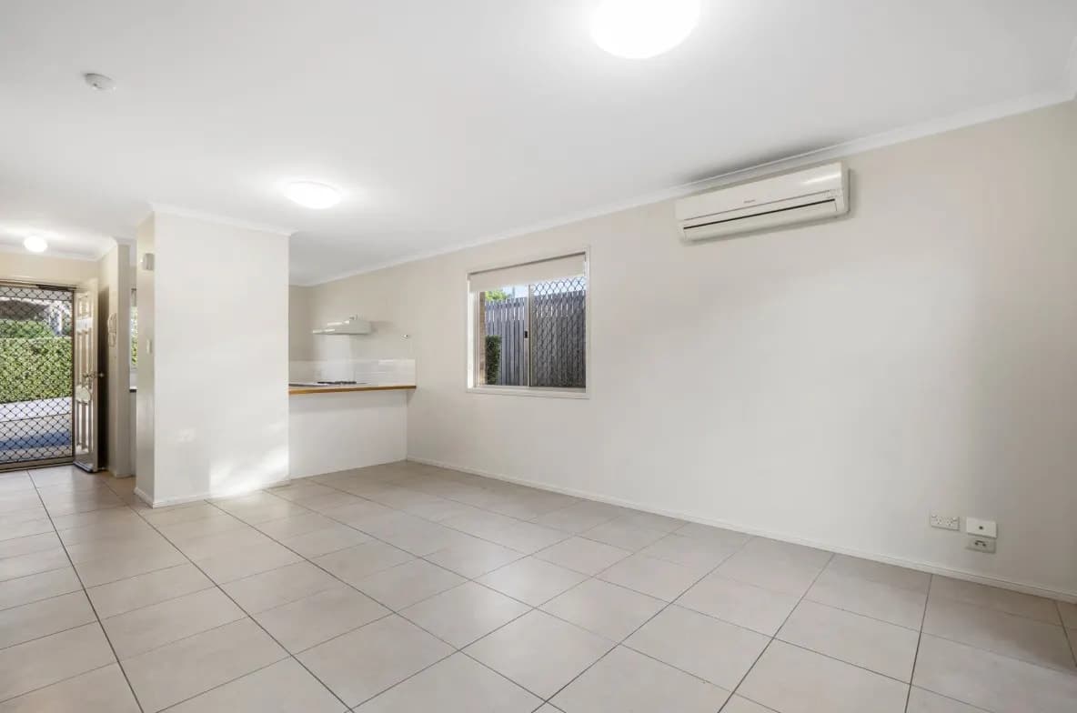 1/13 Booval Street, Booval, QLD, 4304, Booval - Thumbnail 3