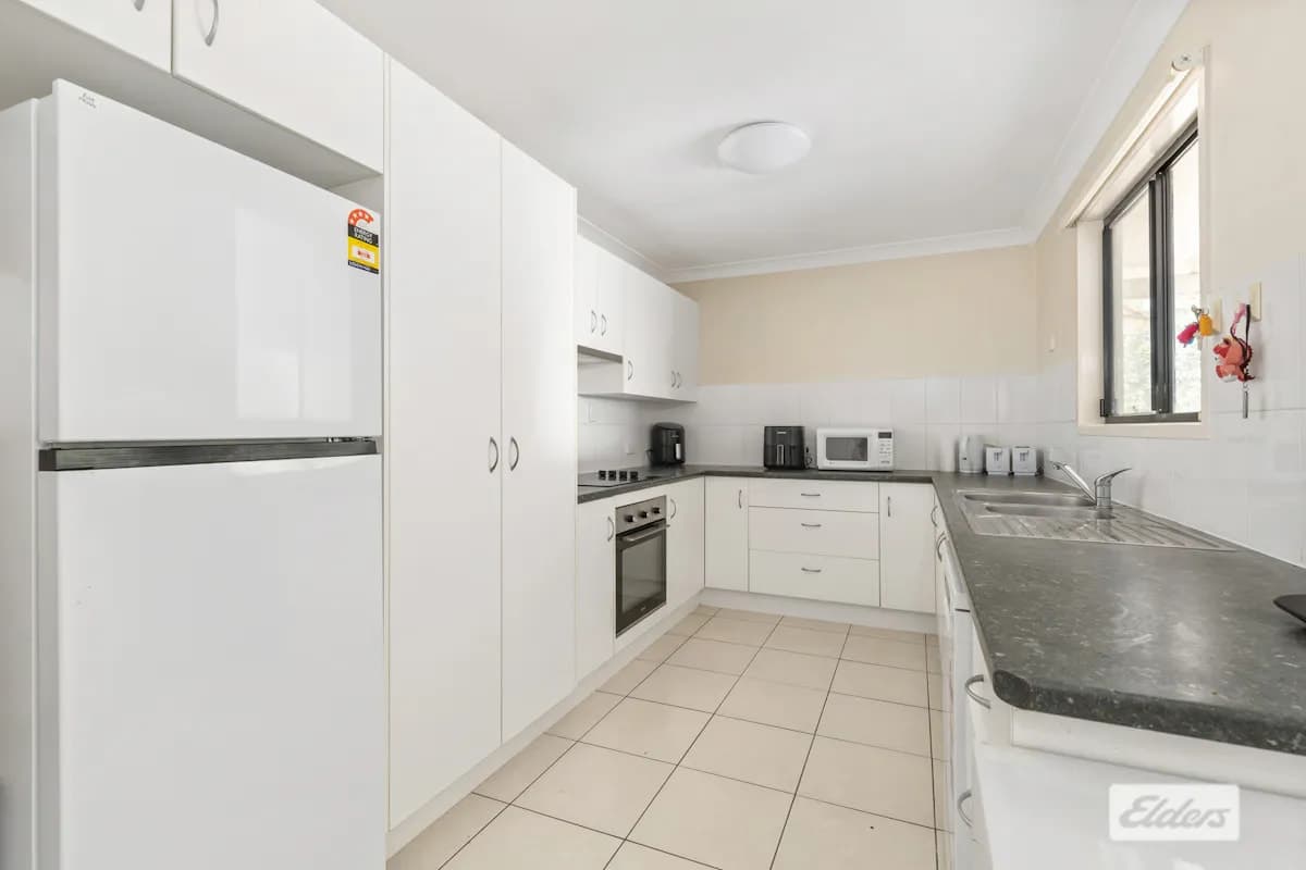 26 Desgrand Street, Emerald, QLD, 4720, Emerald - Thumbnail 2
