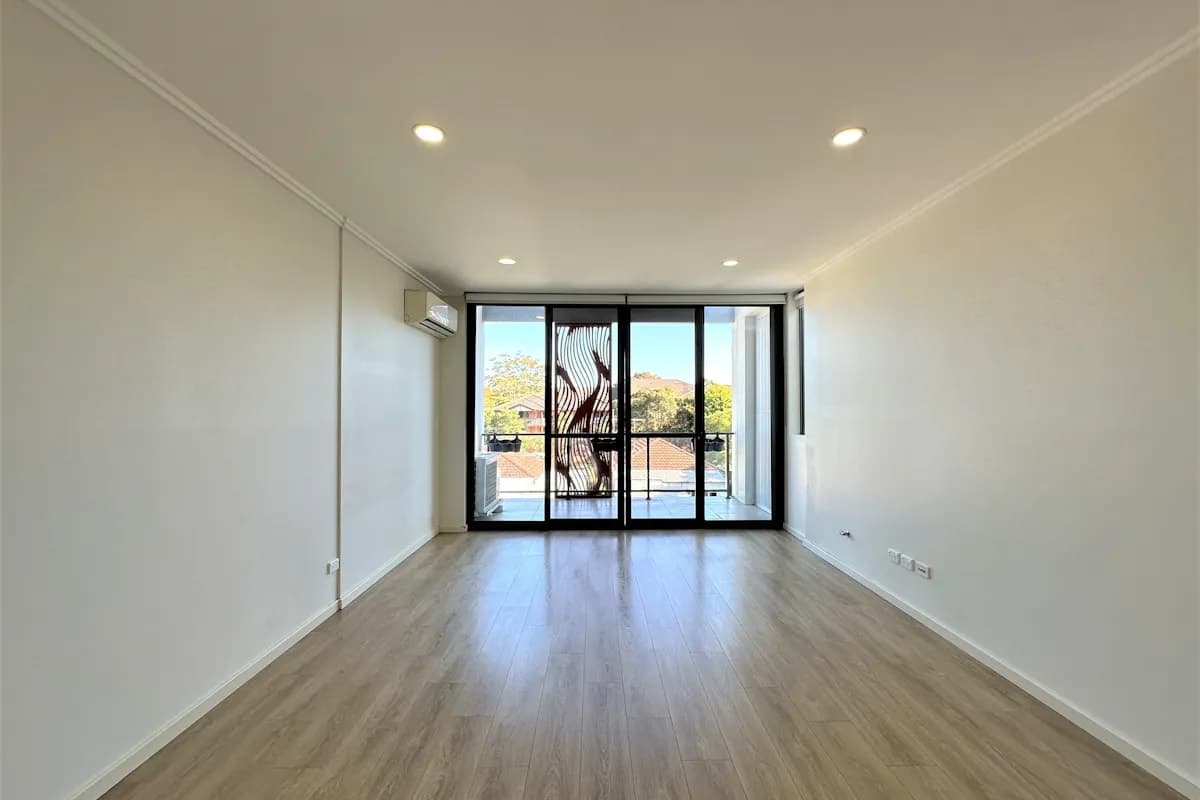 203/26 Cairds Avenue, Bankstown, NSW, 2200, Bankstown - Thumbnail 2