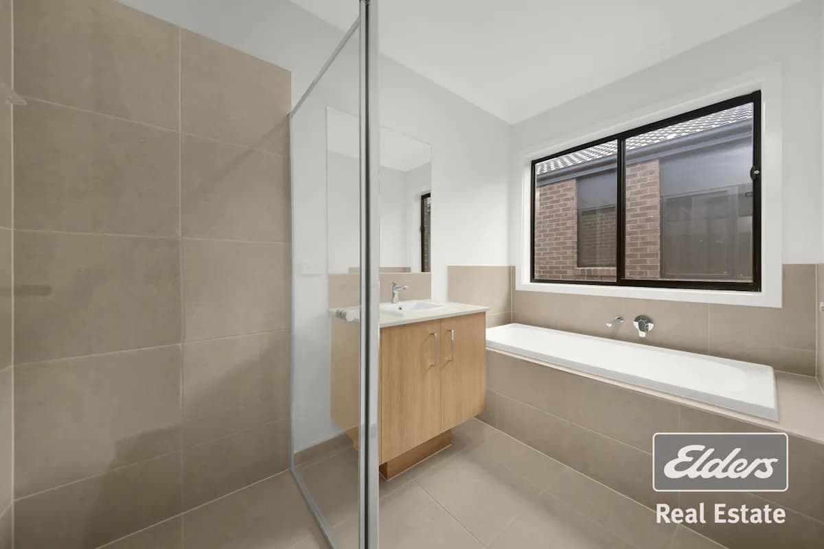 8 Astro Street, Werribee, VIC, 3030, Werribee - Thumbnail 5