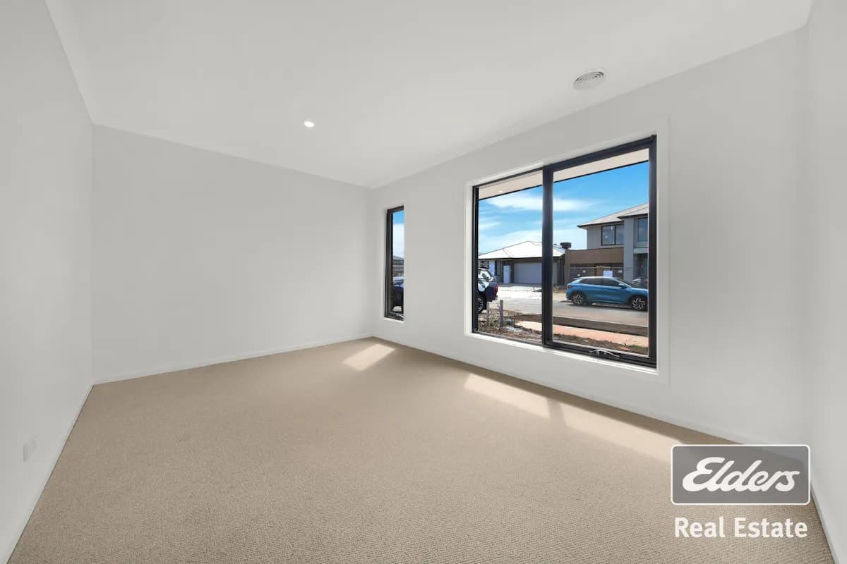 8 Astro Street, Werribee, VIC, 3030, Werribee - Thumbnail 8