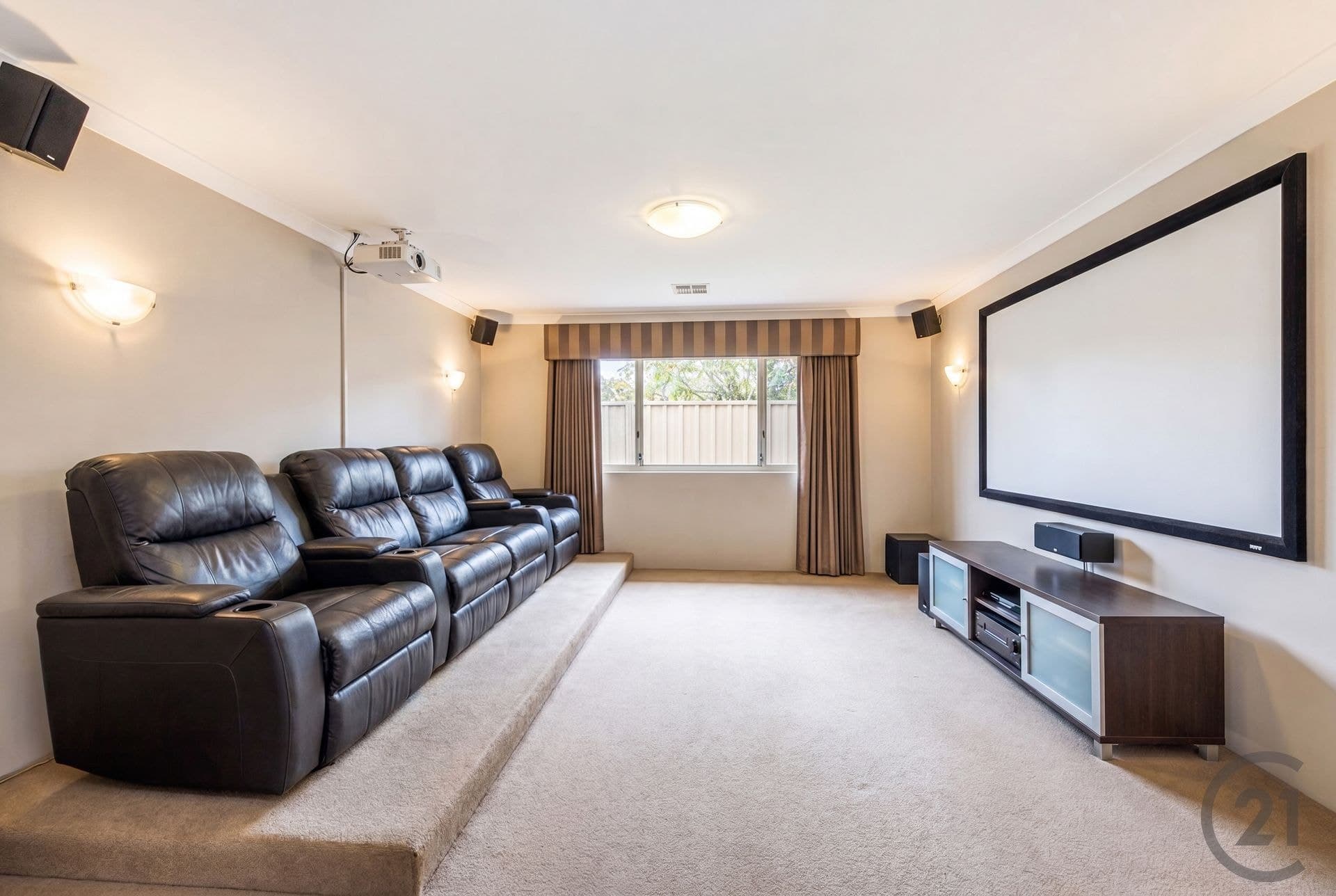 12 Heron Street, Dudley Park, WA, 6210, Dudley Park - Thumbnail 2