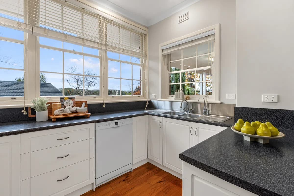 9 Tilbrook Avenue, Clare, SA, 5453, Clare - Thumbnail 4