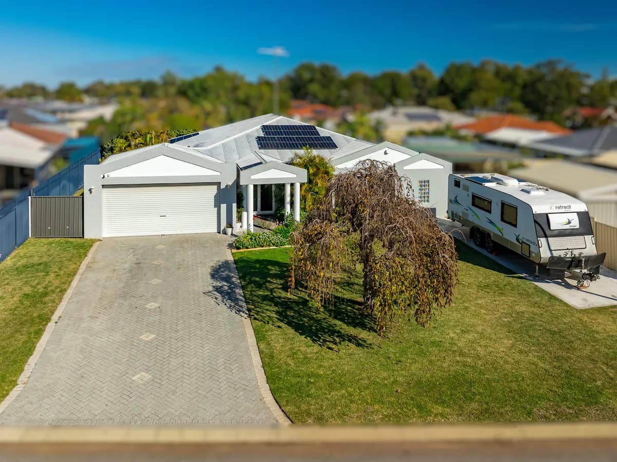 2 Summerlea Avenue, Meadow Springs, WA, 6210, Meadow Springs - Thumbnail 3